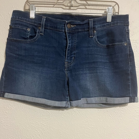 Levis Shorts - Picture 5 of 5